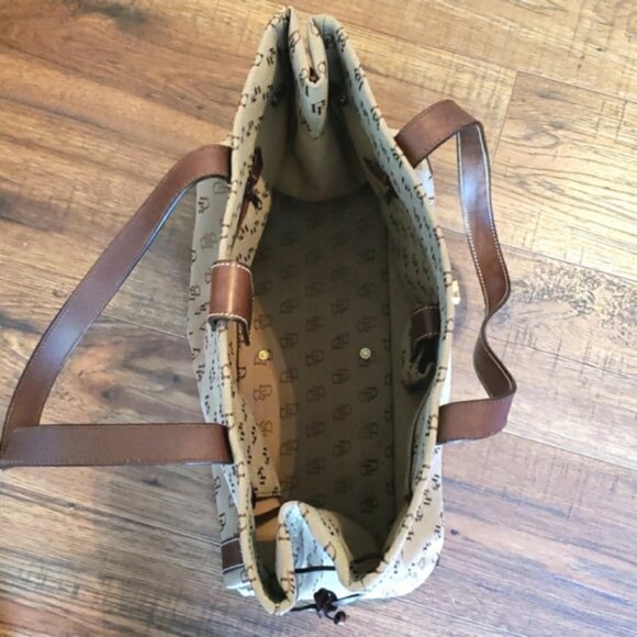 Dooney & Bourke Vintage Anniversary Signature Medium Tote & Pouch - Picture 9 of 12